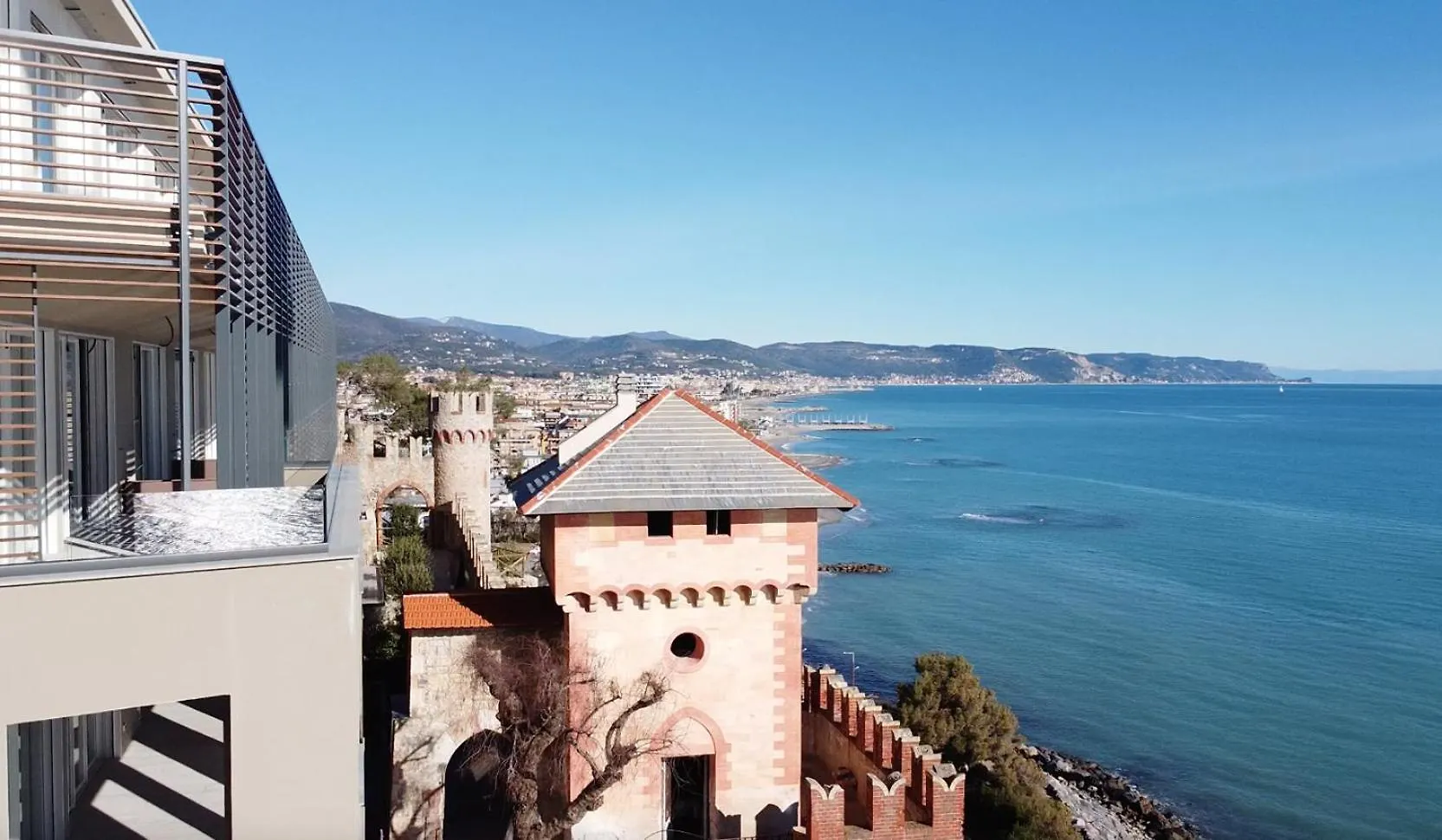 Apartment Appartamenti Castello Borelli Borghetto Santo Spirito Italy